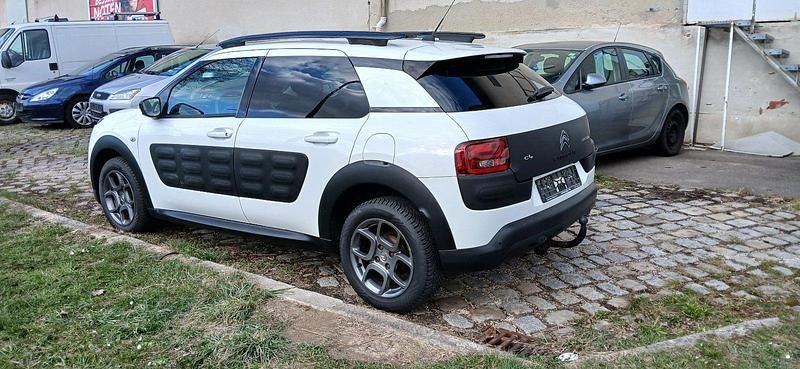 Gebraucht Citroën C4 Cactus 92 PS (67 kW) 2015 Weiß Kleinwagen
