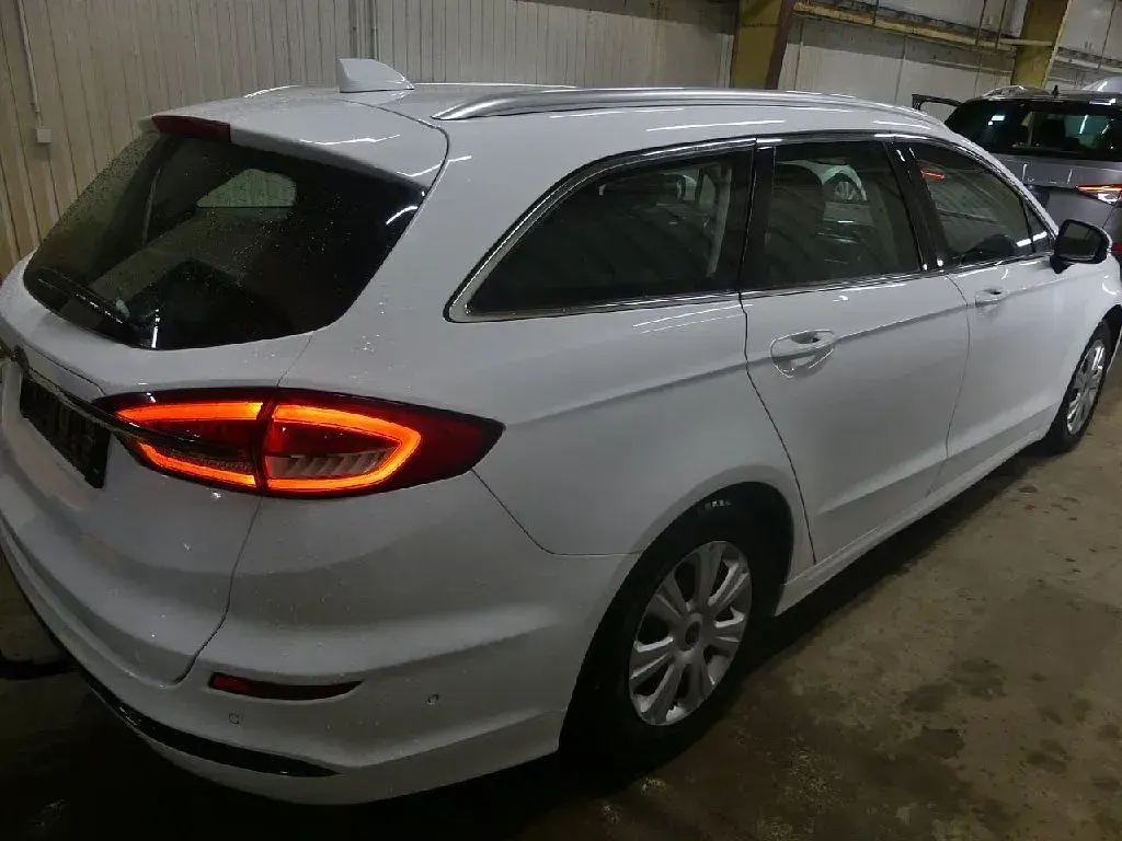Usado Ford Mondeo Titanium S 150 CV (110 kW) 2021 Blanco Berlina