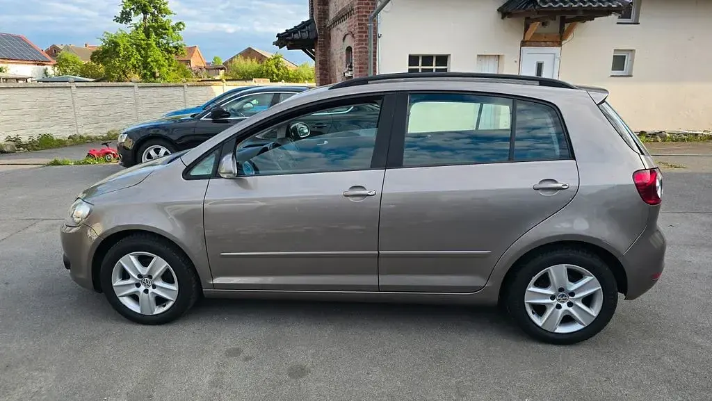 Gebraucht VW Golf Plus Cross 102 PS (75 kW) 2009 Grau Van / Kleinbus