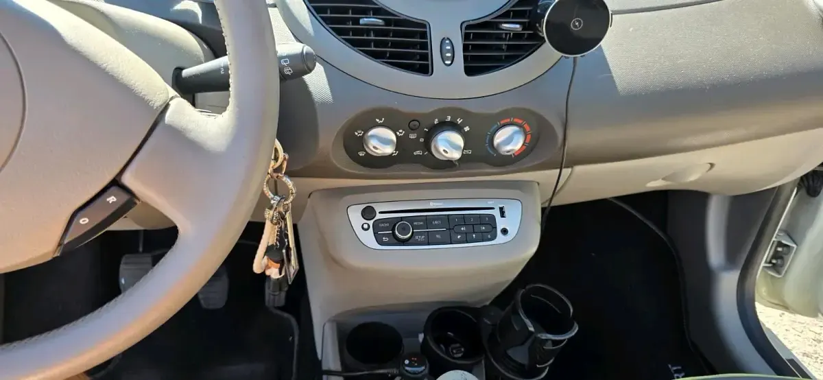 Gebraucht Renault Twingo 75 PS (55 kW) 2013 Weiß Kleinwagen