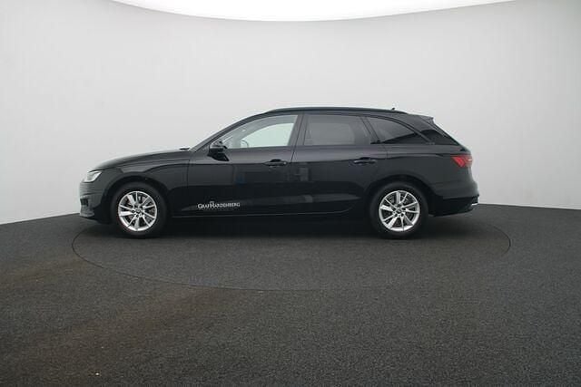 Gebraucht Audi A4 Ambiente 163 PS (119 kW) 2023 Schwarz Kombi