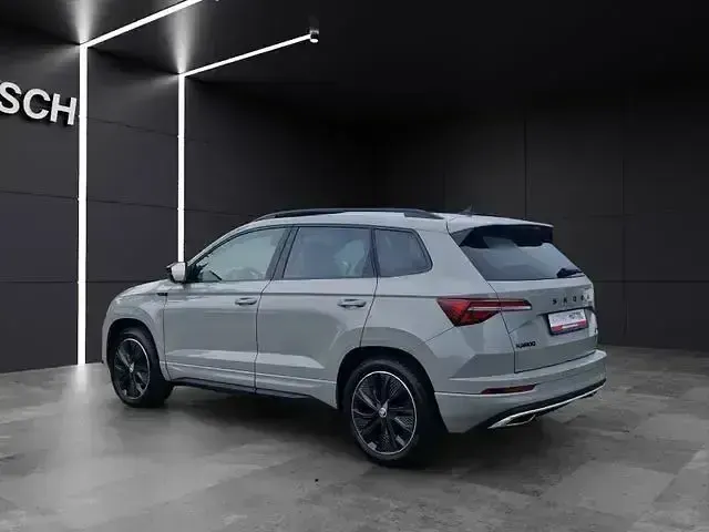 Gebraucht Skoda Karoq SportLine 150 PS (110 kW) 2024 Grau SUV