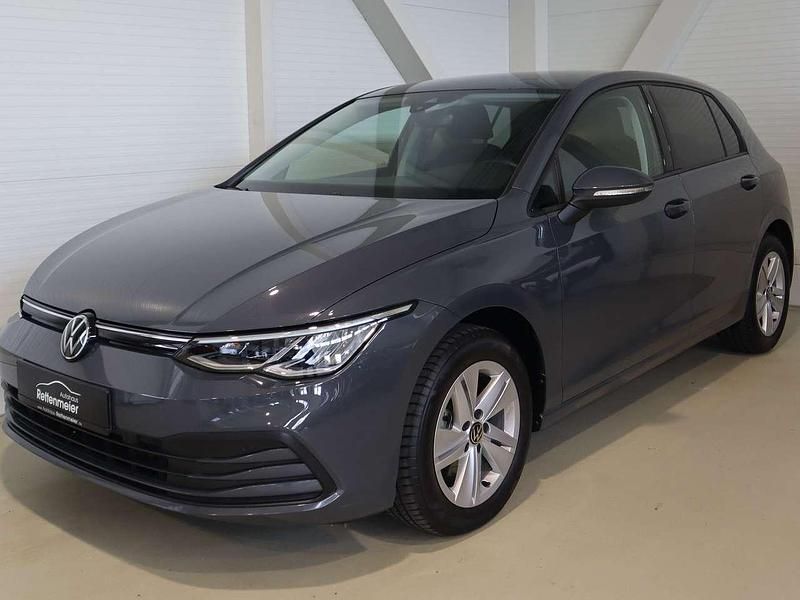 Delfingrau Gebraucht 2024 VW Golf VIII Life Limousine | 23.980 € (Guter Preis) - Bild 1/4