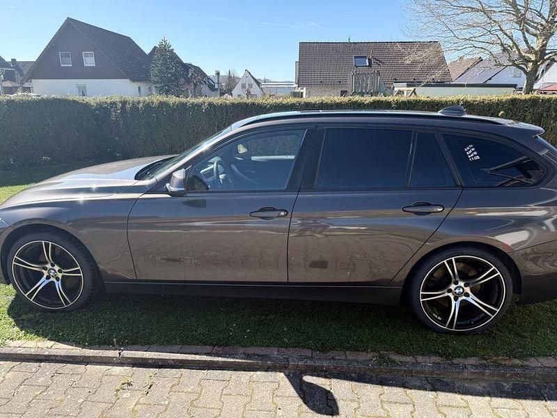 Gebraucht BMW 330 258 PS (189 kW) 2013 Braun Kombi