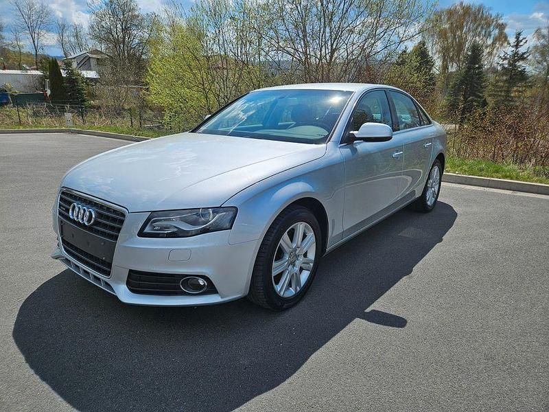 Używany Audi A4 Ambiente 211 KM (155 kW) 2010 Srebrny Sedan/Limuzyna