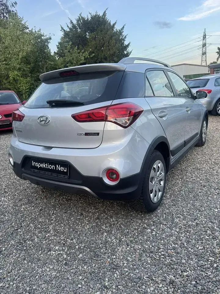 Gebraucht Hyundai i20 Passion 101 PS (74 kW) 2018 Suv Kleinwagen