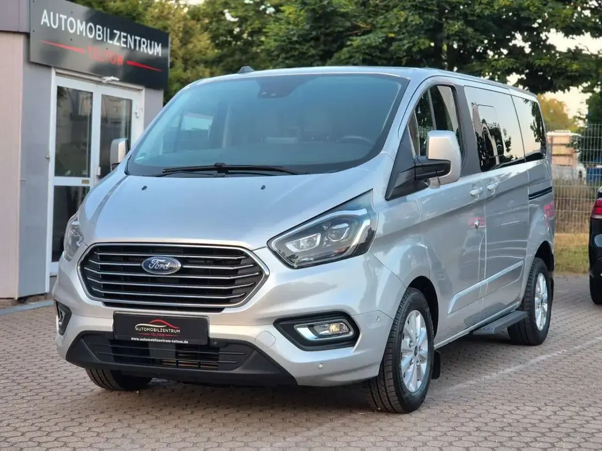 Gebraucht Ford Tourneo Custom Titanium X 185 PS (136 kW) 2020 Polarsilber Van