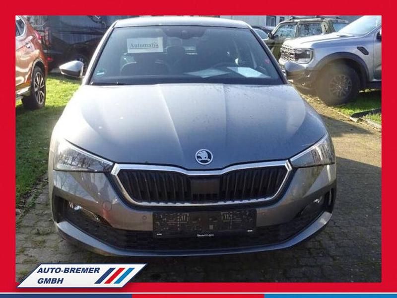 Grau (metallic) Gebraucht 2022 Skoda Scala Tour Kleinwagen | 17.490 € (Fairer Preis) - Bild 1/3