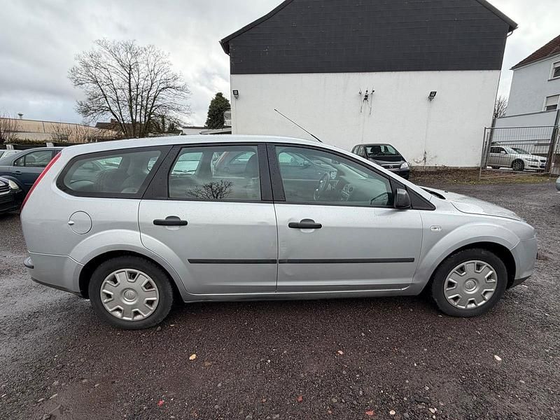 Gebraucht Ford Focus Fun X 101 PS (74 kW) 2007 Silber Kombi