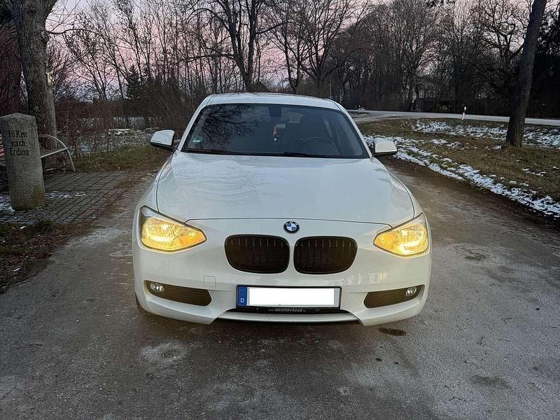 Gebraucht BMW 116 136 PS (100 kW) 2012 Weiß Kleinwagen