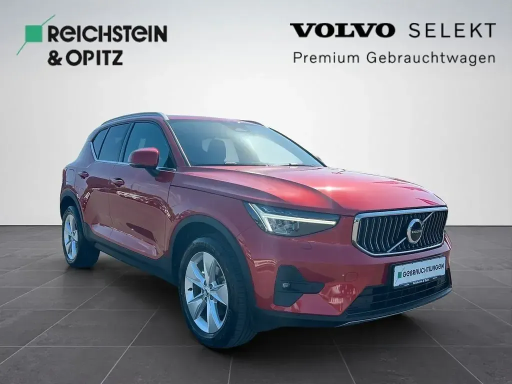Gebraucht Volvo XC40 Plus 163 PS (119 kW) 2023 Fusion red SUV