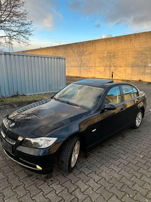 Gebraucht BMW 320 150 PS (110 kW) 2005 Schwarz Limousine