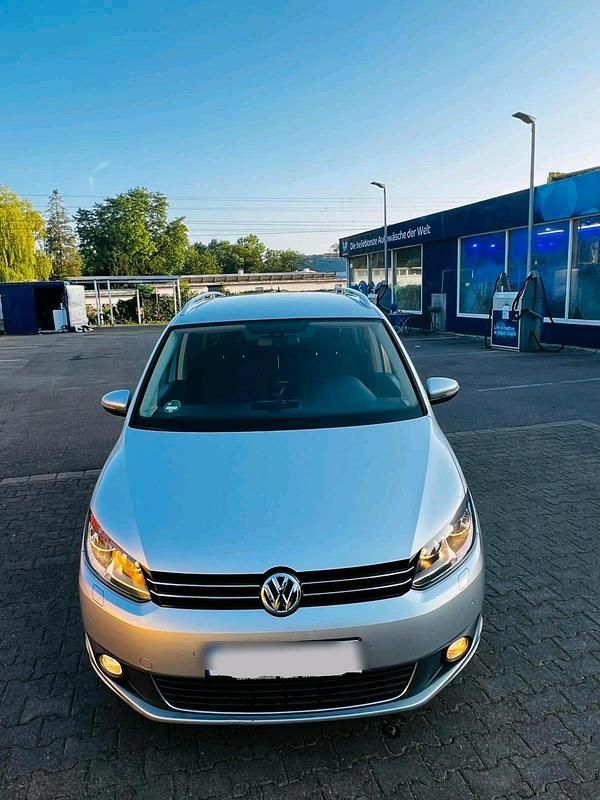 Gebraucht VW Touran 150 PS (110 kW) 2011 Silber Van / Kleinbus