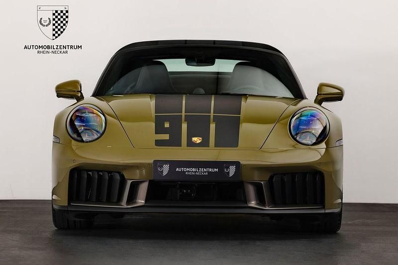 Neu Porsche 992 541 PS (397 kW) 2026 Grün Coupé