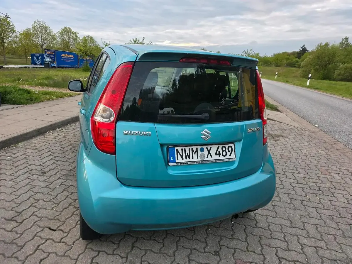 Gebraucht Suzuki Splash 85 PS (62 kW) 2008 Blau Kleinwagen