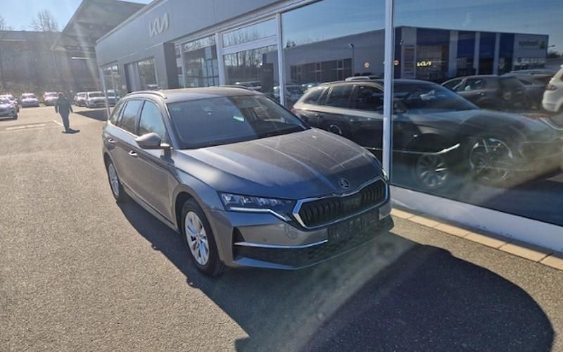 Gebraucht Skoda Octavia Selection 150 PS (110 kW) 2024 Graphitegrau metallic Kombi