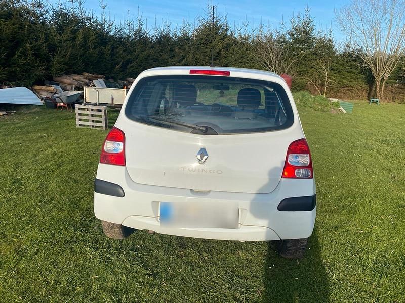 Gebraucht Renault Clio II 55 PS (40 kW) 2008 Weiß Kleinwagen