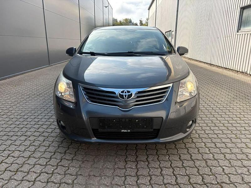 Gebraucht Toyota Avensis Executive 147 PS (108 kW) 2011 Grau Limousine