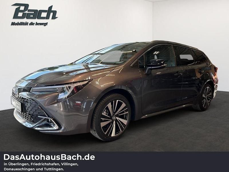 Grau Gebraucht 2025 Toyota Corolla Limousine | 37.990 € (Teuer) - Bild 1/4