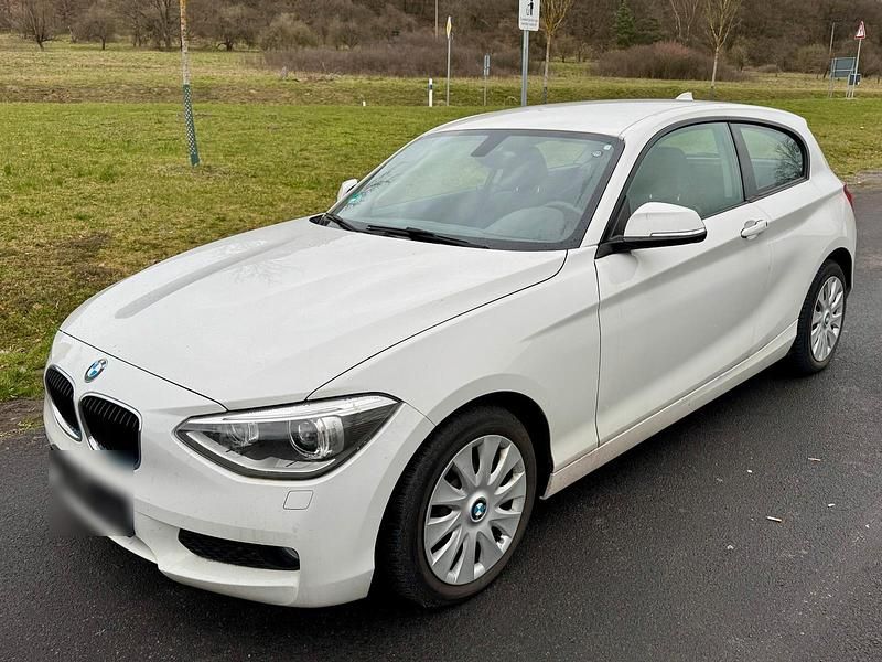 Gebraucht BMW 116 136 PS (100 kW) 2013 Weiß Kleinwagen