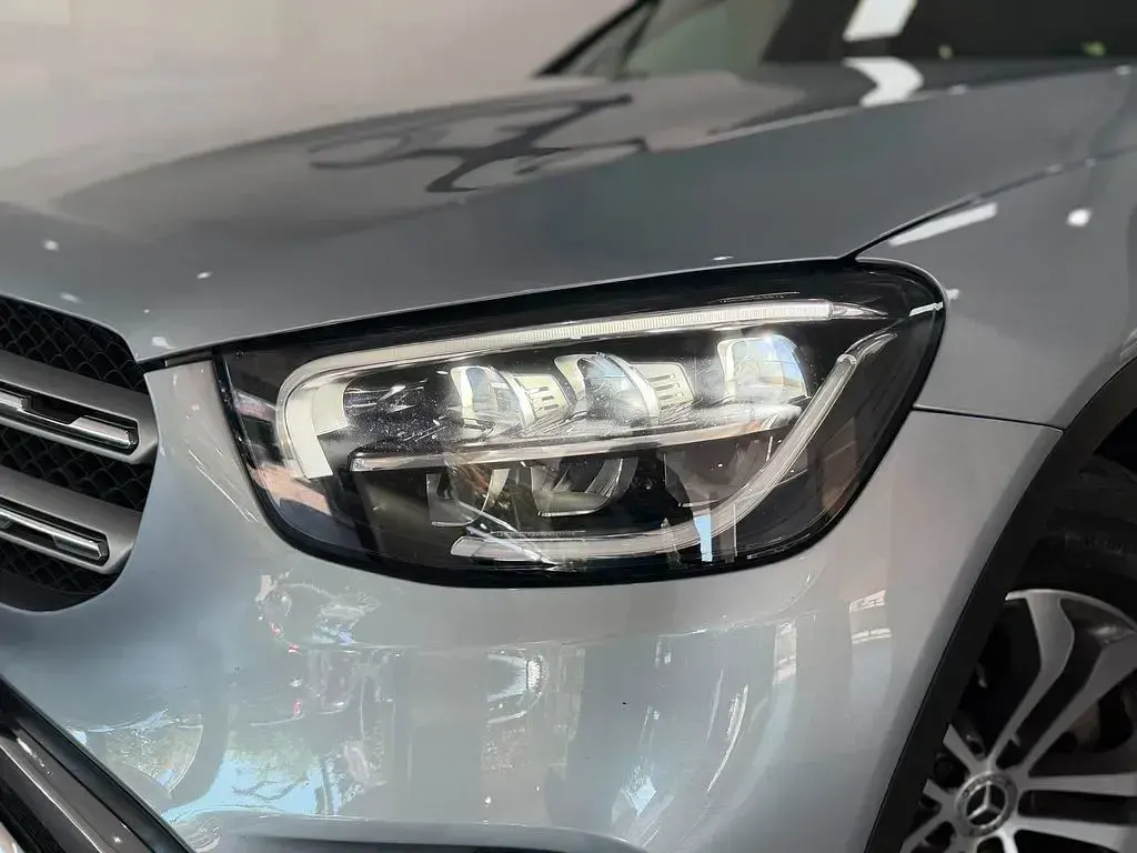 Gebraucht Mercedes GLC220 194 PS (142 kW) 2021 Silber SUV