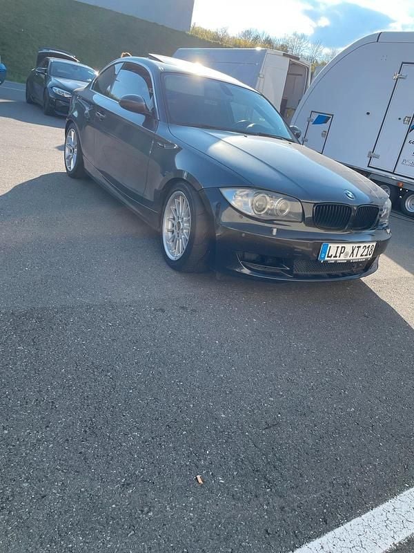 Grau Gebraucht 2009 BMW 125 Coupé Coupé | 12.000 € - Bild 1/4