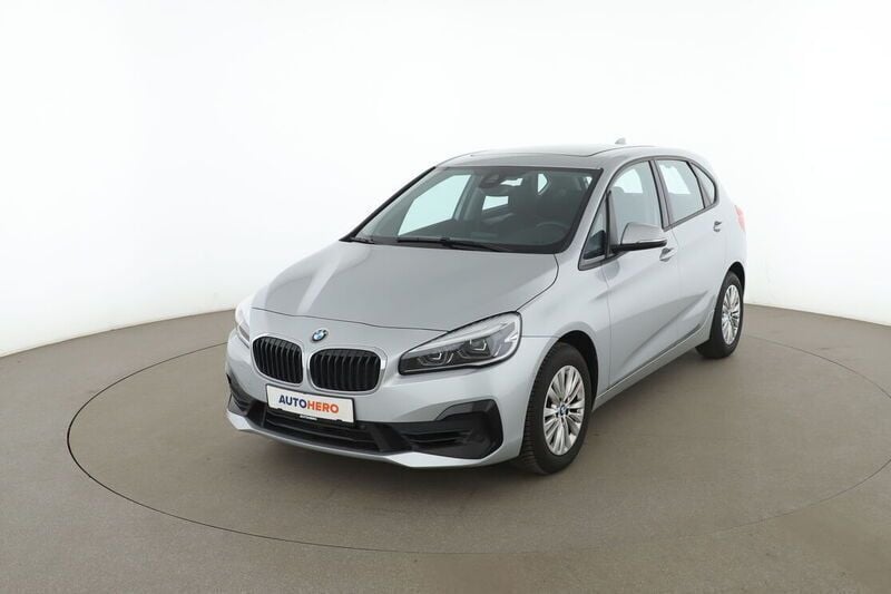Silber Gebraucht 2021 BMW 220 Active Tourer Advantage Van / Kleinbus | 23.640 € (Fairer Preis) - Bild 1/4