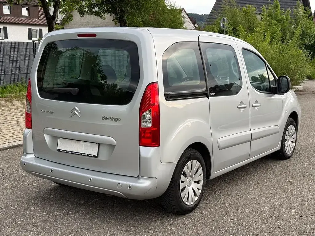 Gebraucht Citroën Berlingo 109 PS (80 kW) 2009 Silber Van / Kleinbus