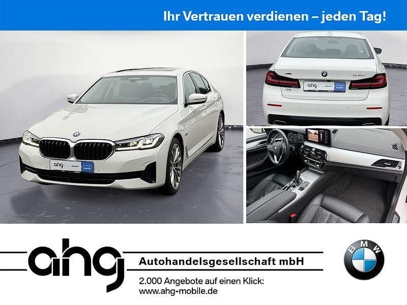 Weiß Gebraucht 2023 BMW 545e Limousine | 46.960 € (Fairer Preis) - Bild 1/4
