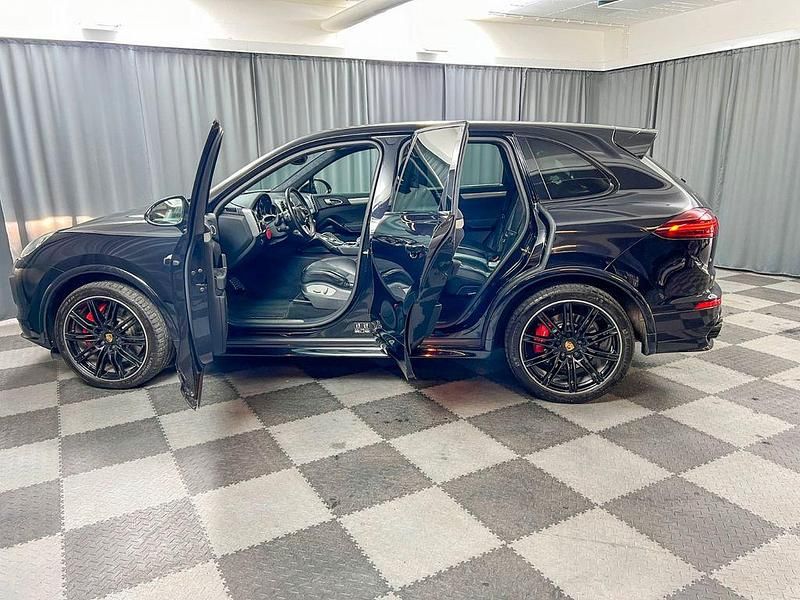 Gebraucht Porsche Cayenne GTS 441 PS (324 kW) 2016 Schwarz SUV