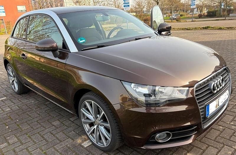Gebraucht Audi A1 Attraction 86 PS (63 kW) 2012 Braun Kleinwagen