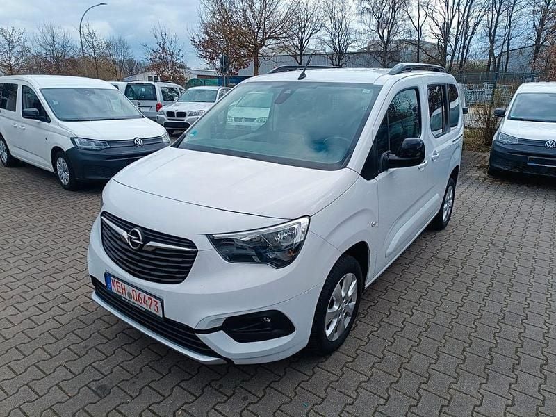 Gebraucht Opel Combo Life Ultimate 131 PS (96 kW) 2023 Weiß Van / Kleinbus