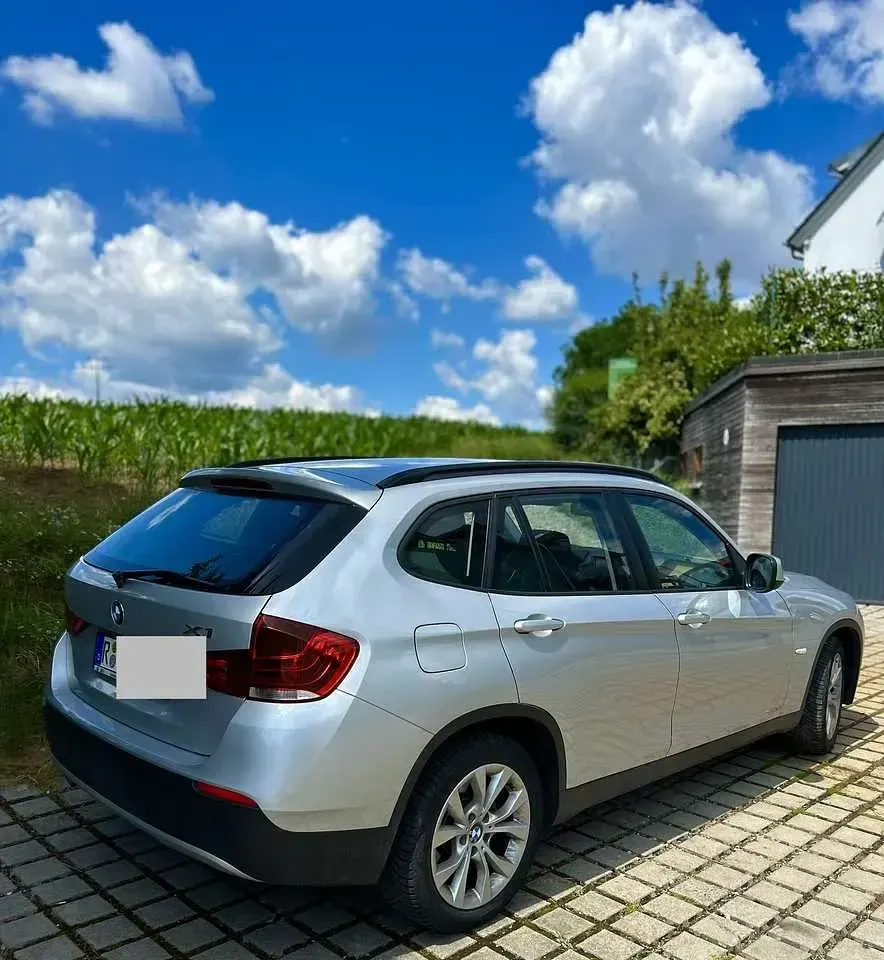 Gebraucht BMW X1 150 PS (110 kW) 2012 Silber SUV