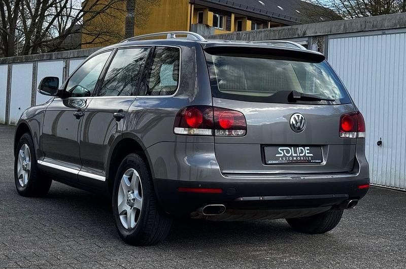 Gebraucht VW Touareg 224 PS (164 kW) 2007 Grau SUV