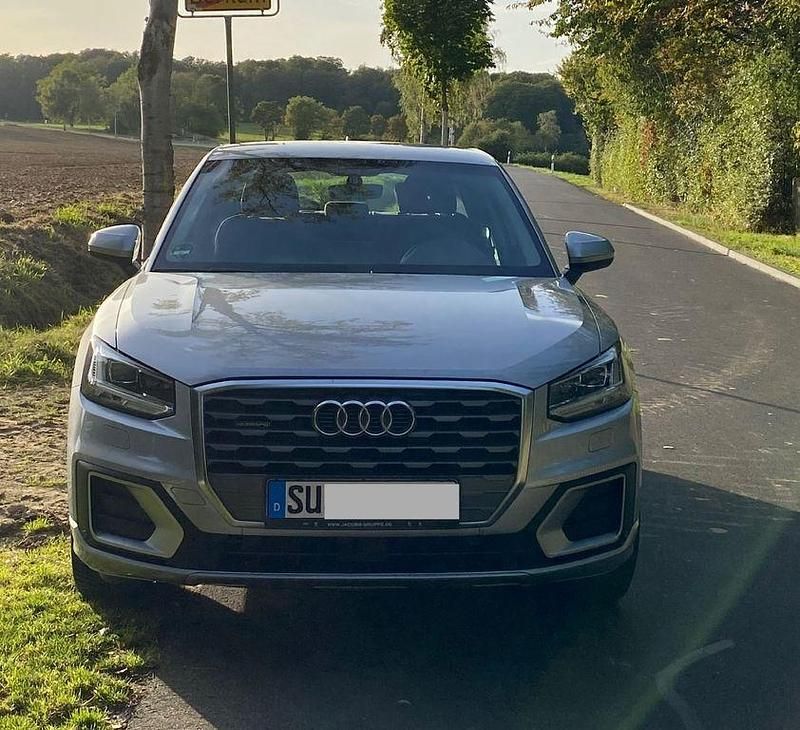 Gebraucht Audi Q2 Sport 150 PS (110 kW) 2018 Silber SUV