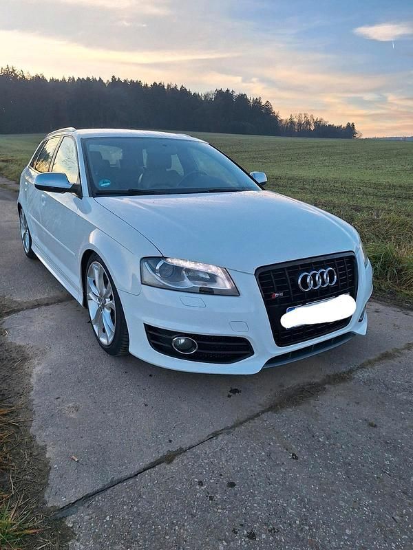 Weiß Gebraucht 2010 Audi S3 Kombi | 13.000 € (Fairer Preis) - Bild 1/4