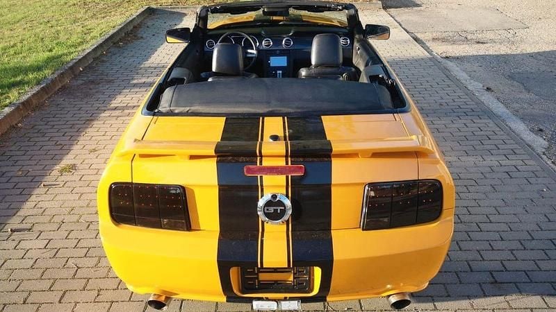 Gebraucht Ford Mustang GT Convertible 305 PS (224 kW) 2007 Orange Cabrio