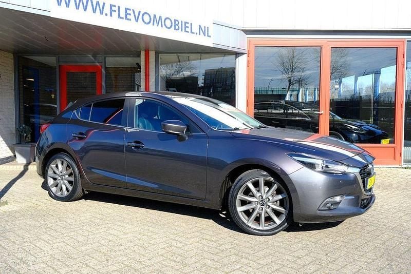 Gebraucht Mazda 3 120 PS (88 kW) 2018 Grau Limousine