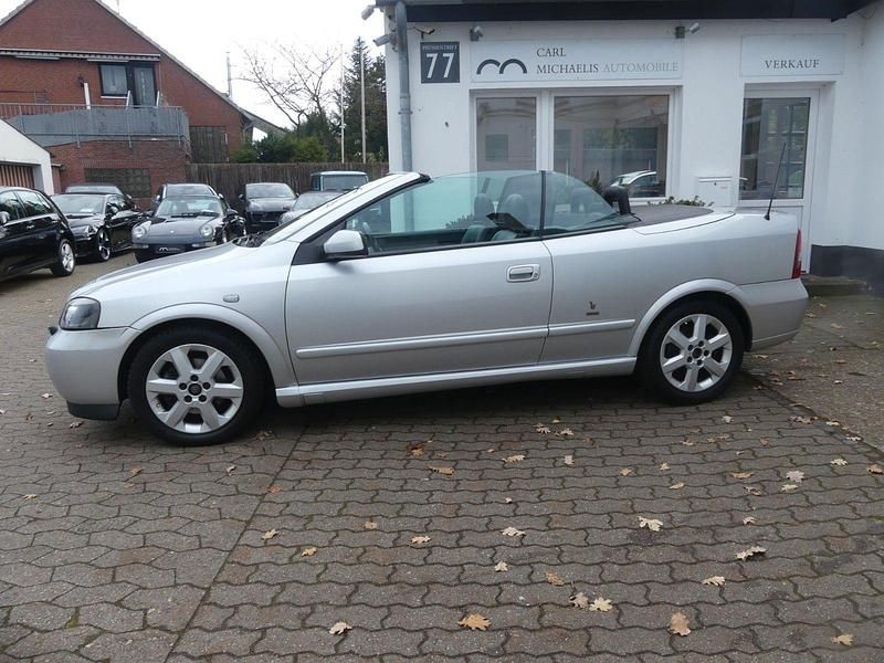 Gebraucht Opel Astra 147 PS (108 kW) 2002 Silber Cabrio