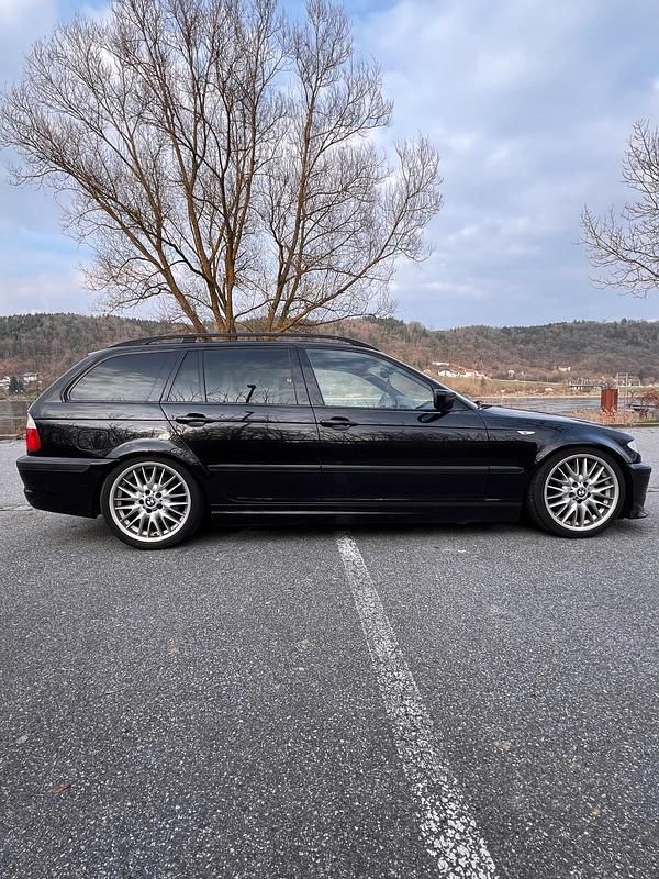 Gebraucht BMW 330 231 PS (169 kW) 2002 Schwarz Kombi