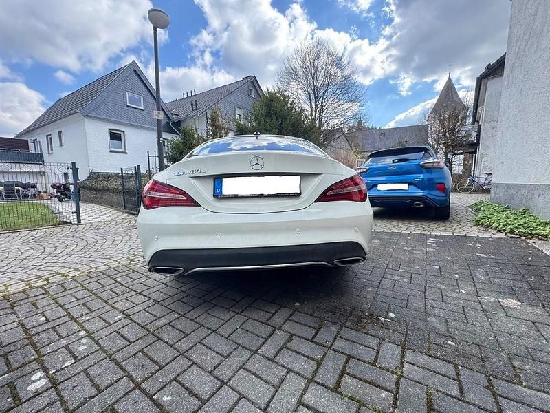 Gebraucht Mercedes CLA180 109 PS (80 kW) 2017 Weiß Limousine