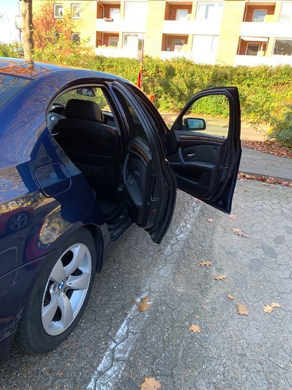 Gebraucht BMW 530 272 PS (200 kW) 2007 Blau Limousine