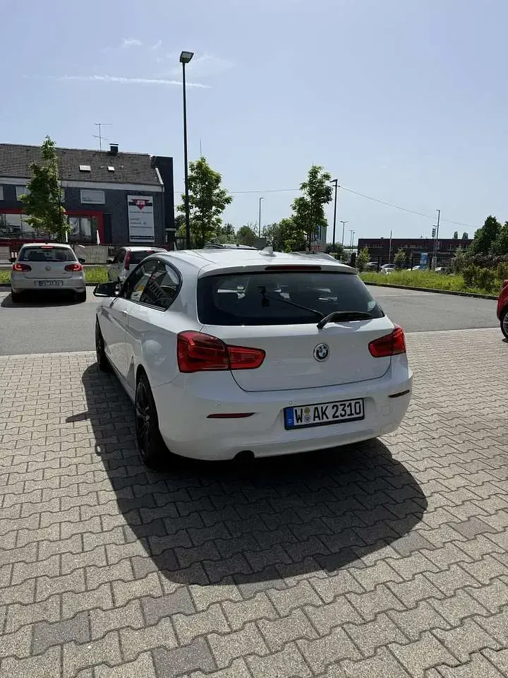 Gebraucht BMW 116 109 PS (80 kW) 2015 Weiß Kleinwagen