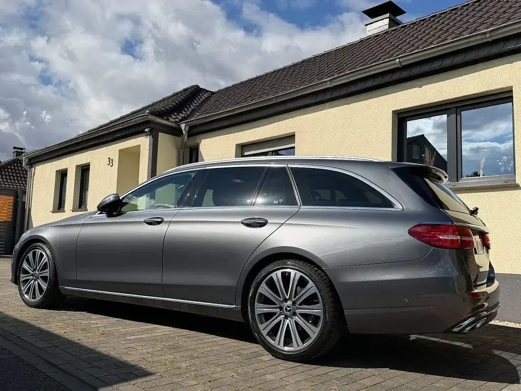 Gebraucht Mercedes E300 245 PS (180 kW) 2018 Grau Kombi