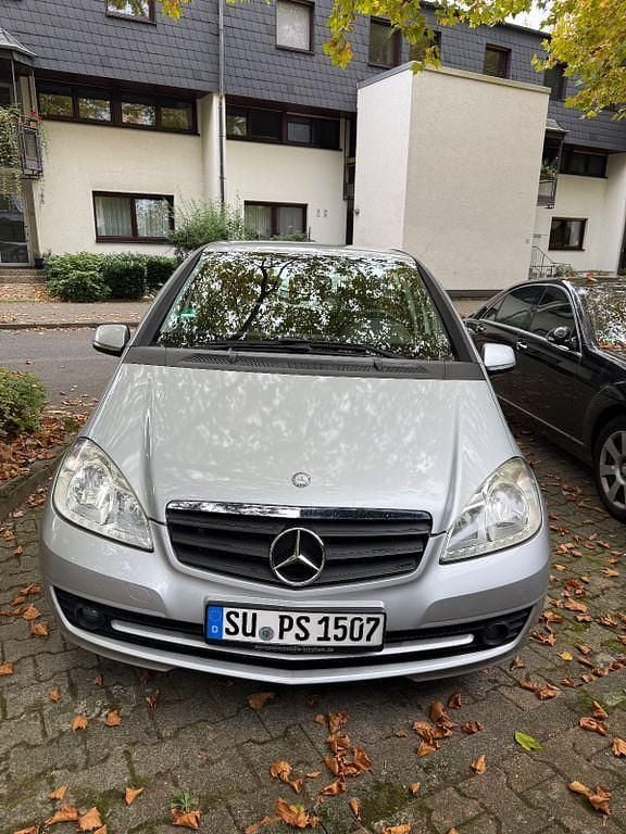 Silber Gebraucht 2010 Mercedes A160 Van / Kleinbus | 4.400 € (Guter Preis) - Bild 1/4