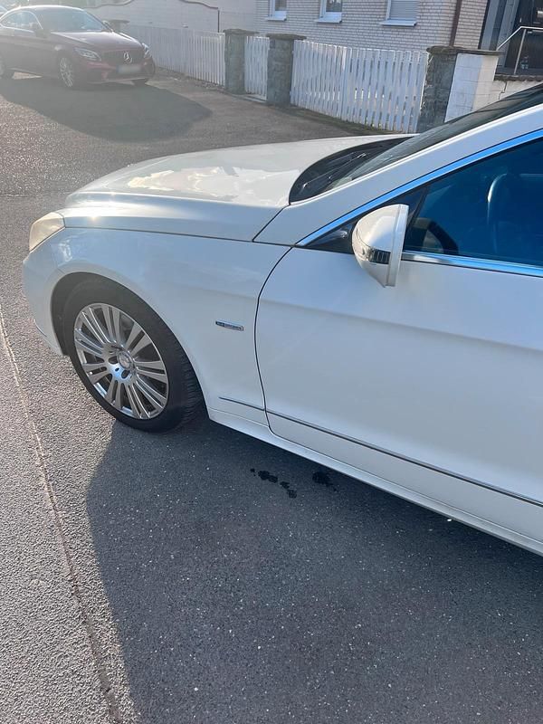 Gebraucht Mercedes E250 Avantgarde 204 PS (150 kW) 2009 Weiß Coupé