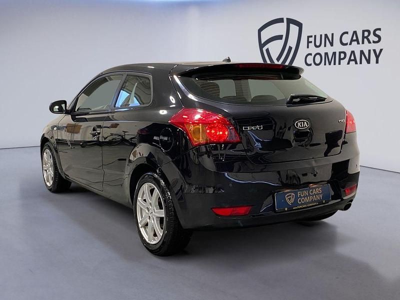 Gebraucht Kia Ceed Edition 7 116 PS (85 kW) 2013 Schwarz Kleinwagen