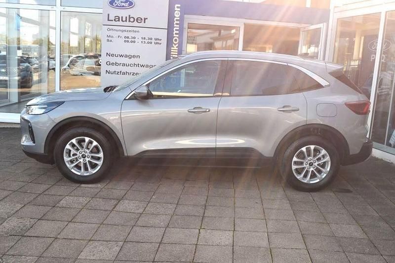 Gebraucht Ford Kuga Titanium 186 PS (136 kW) 2024 Solar silver SUV