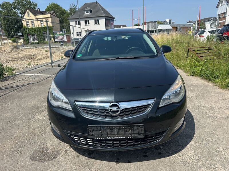 Gebraucht Opel Astra Design Edition 125 PS (91 kW) 2012 Schwarz Kombi