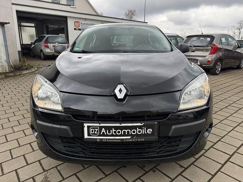 Używany Renault Mégane 101 KM (74 kW) 2012 Czarny Sedan/Limuzyna